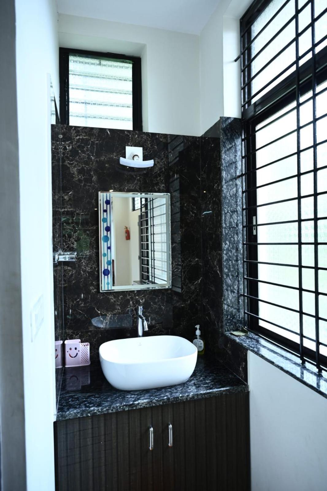 אודופי Providence Homestay Malpe מראה חיצוני תמונה
